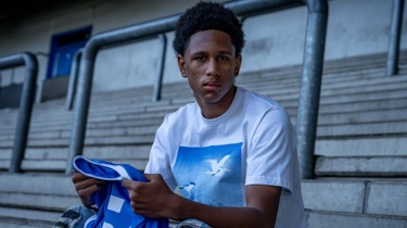 Deco Semringah Barcelona Sukses Salip AC Milan Dapatkan Bek Keturunan Indonesia Juwensley Onstein