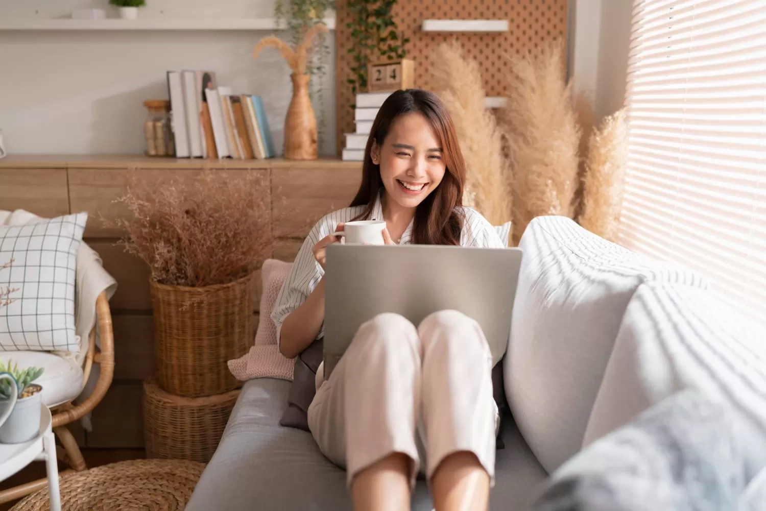 6 Kiat Mengatur Suasana Hati agar Merasa Senang dan Positif Sepanjang Hari