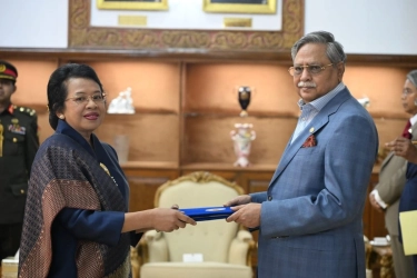 Dubes RI Listyowati Serahkan Surat Kepercayaan pada Presiden Bangladesh