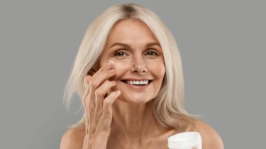 4 Rekomendasi Moisturizer Lokal Terbaik untuk Menjaga Kekencangan dan Elastisitas Kulit