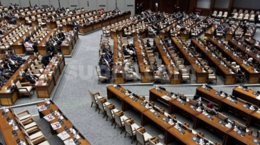 Sidang Paripurna, DPR Sepakat Polri Berada di Bawah Presiden