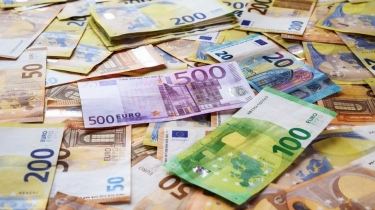 Rupiah Perkasa, Dolar AS Ambruk ke Level Rp16.730