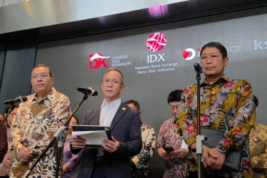 IHSG Ambrol dan Trading Halt Dua Hari, OJK Putuskan Ngantor di BEI Mulai Besok