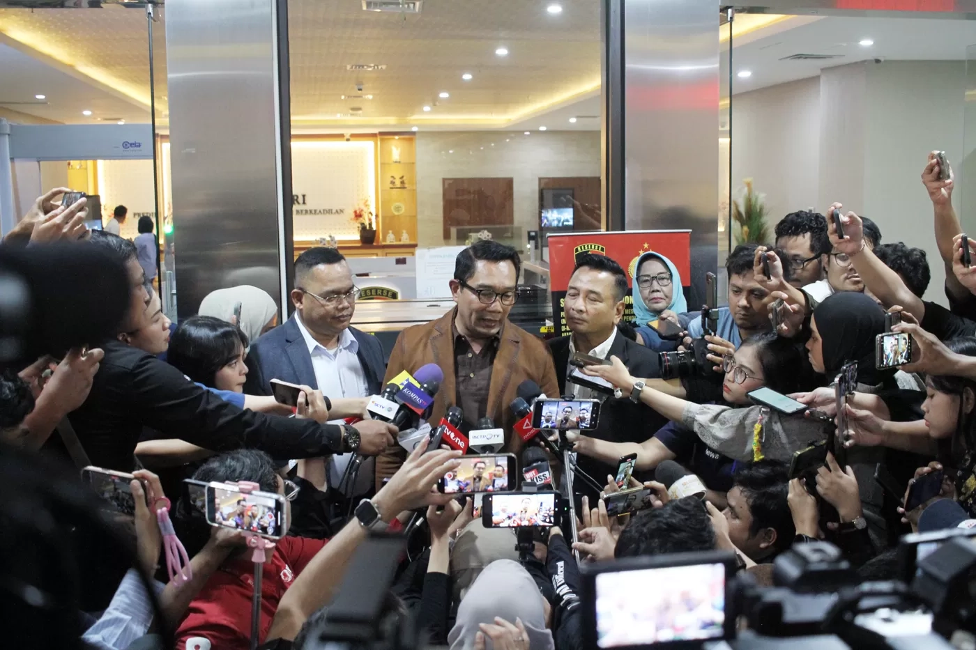KPK Periksa Orang Kepercayaan Ridwan Kamil Terkait Dugaan Korupsi Pengadaan Iklan Bank BJB