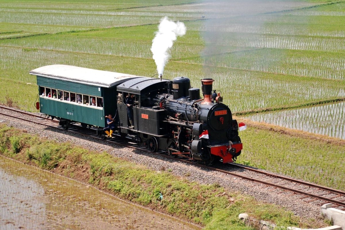 Naik Kereta Uap Ambarawa–Tuntang, Wisman Terpukau Suasana Nostalgia
