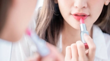 5 Rekomendasi Merk Lipstik saat Puasa untuk Melembapkan Bibir Kering