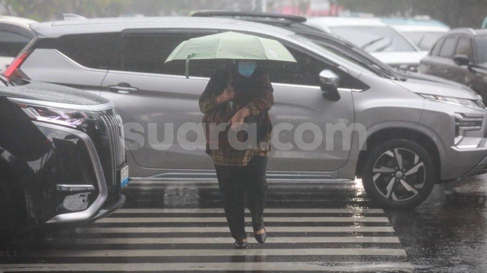 Modifikasi Cuaca Dituding Bikin Iklim Kacau, BMKG Beri Penjelasan