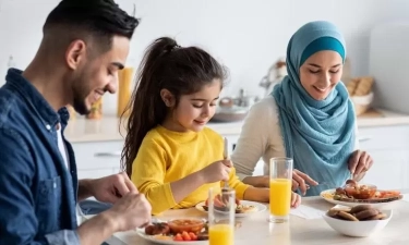 5 Nutrisi Yang Harus Ada Saat Sahur, Perbanyak Asupan Serat agar Kenyang Lebih Lama Saat Berpuasa