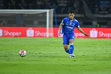 Dewangga Siap Bersaing dengan Kurzawa untuk Sektor Bek Kiri Persib