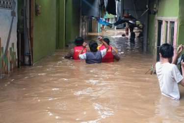 Hujan Deras dalam 24 Jam Picu Banjir di Cirebon, Bekasi, Jakarta