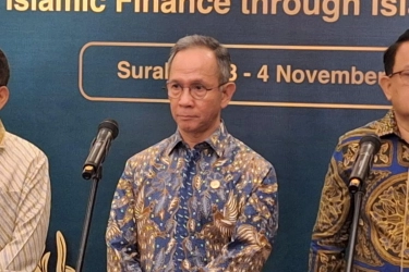 Susul Bos BEI, Mahendra Siregar dan Inarno Djajadi Mundur dari Jabatannya di OJK