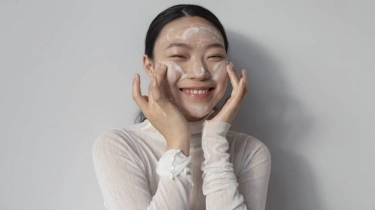 Bye Kusam! Ini 5 Rekomendasi Sabun Muka untuk Kulit Berminyak dan Komedo