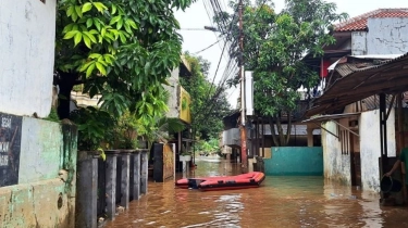 Pagi Mencekam di Pejaten Timur: Saat Luapan Ciliwung Nyaris Tenggelamkan Pemukiman