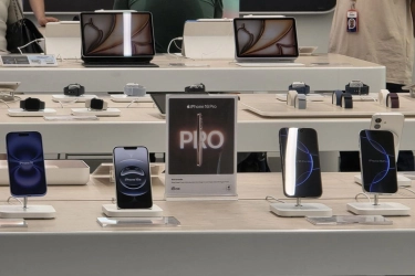 10 HP Terlaris Dunia 2025, Isinya Cuma Dua Merek Ini