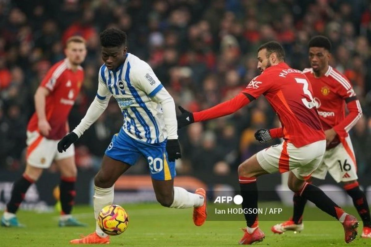 Man United Jajaki Transfer Carlos Baleba Sang Pengganti Casemiro