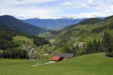 Overtourism, Desa di Pegunungan Italia yang Instagramable Ini Mulai Batasi Wisatawan