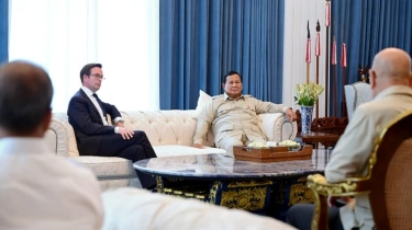 Dirut Garuda dan Perwakilan Embraer Sambangi Istana, Bahas Rencana Pembelian Pesawat?