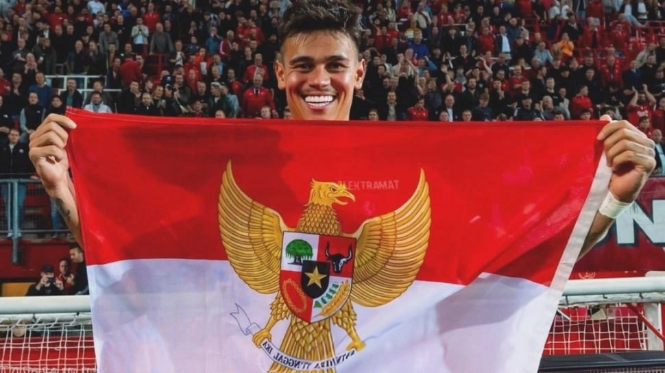 Raup Rp5,5 M dari Fans Indonesia, Mees Hilgers Bikin Heboh Media Belanda