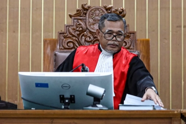 Pengadilan Tinggi Jakarta Perberat Vonis Hakim Djuyamto jadi 12 Tahun Penjara