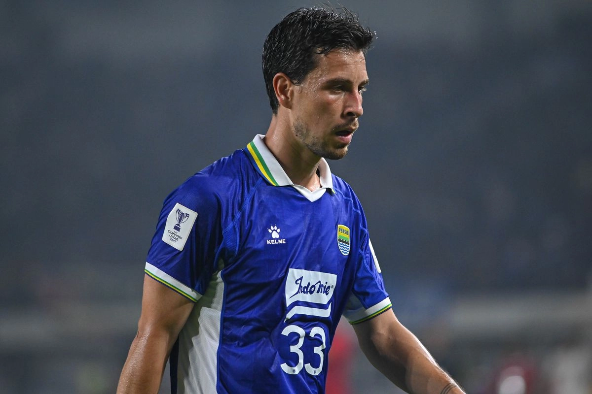 Cara Dedi Kusnandar Bersaing Sehat dengan Thom Haye di Skuad Persib