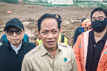 Menteri LHK Ungkap Akar Bencana, Pola Konsumsi Ubah Fungsi Lahan
