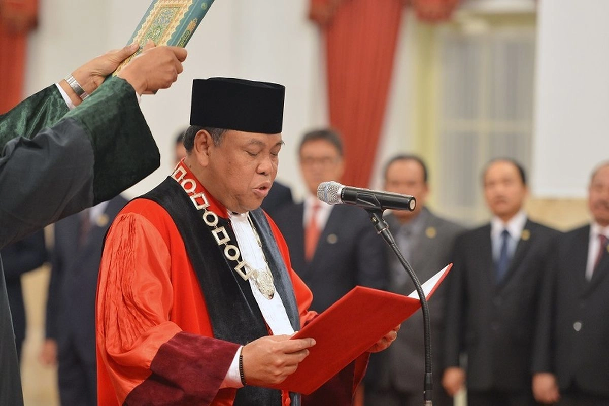 Profil Arief Hidayat, Hakim MK yang Pensiun Hari Ini dan Bakal Digantikan Adies Kadir