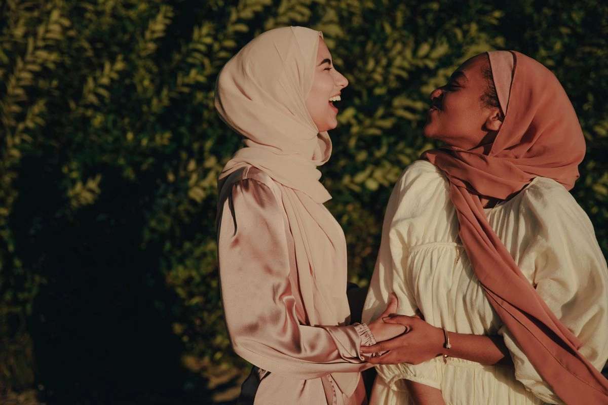 Tren Baju Lebaran 2026 ala Zaskia dan Shireen Sungkar, Abaya Jadi Pilihan