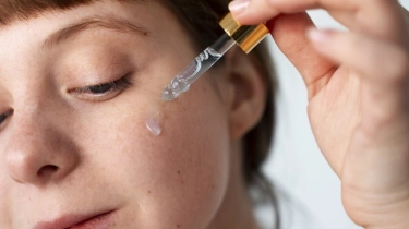 4 Serum Lokal untuk Atasi Kulit Kendur, Wajah Jadi Lebih Muda