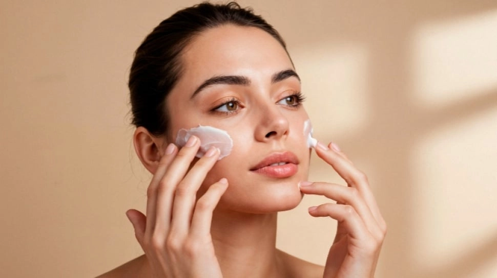 7 Moisturizer untuk Bantu Atasi Bopeng di Wajah Mulai Rp30 Ribuan