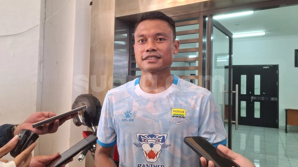 Dedi Kusnandar Bicara Peran Layvin Kurzawa di Persib: Bukan Sekadar Nama Besar