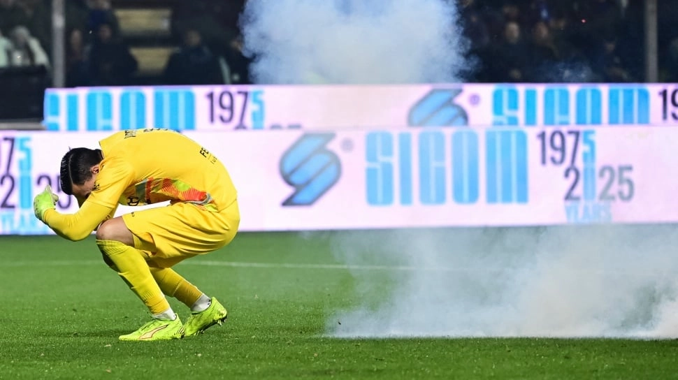 Kata-kata Pertama Emil Audero Usai Jadi Korban Lemparan Flare di Laga Cremonese vs Inter Milan