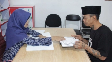 Kisah Epi, ASN Tuna Netra Kemensos yang Setia Ajarkan Alquran