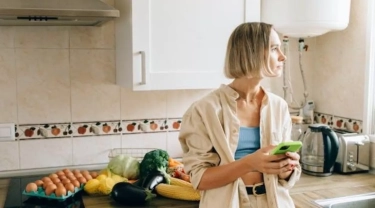 Puasa Intermiten untuk Wanita: Manfaatnya Populer, Tapi Plus Minusnya Jarang Dibahas