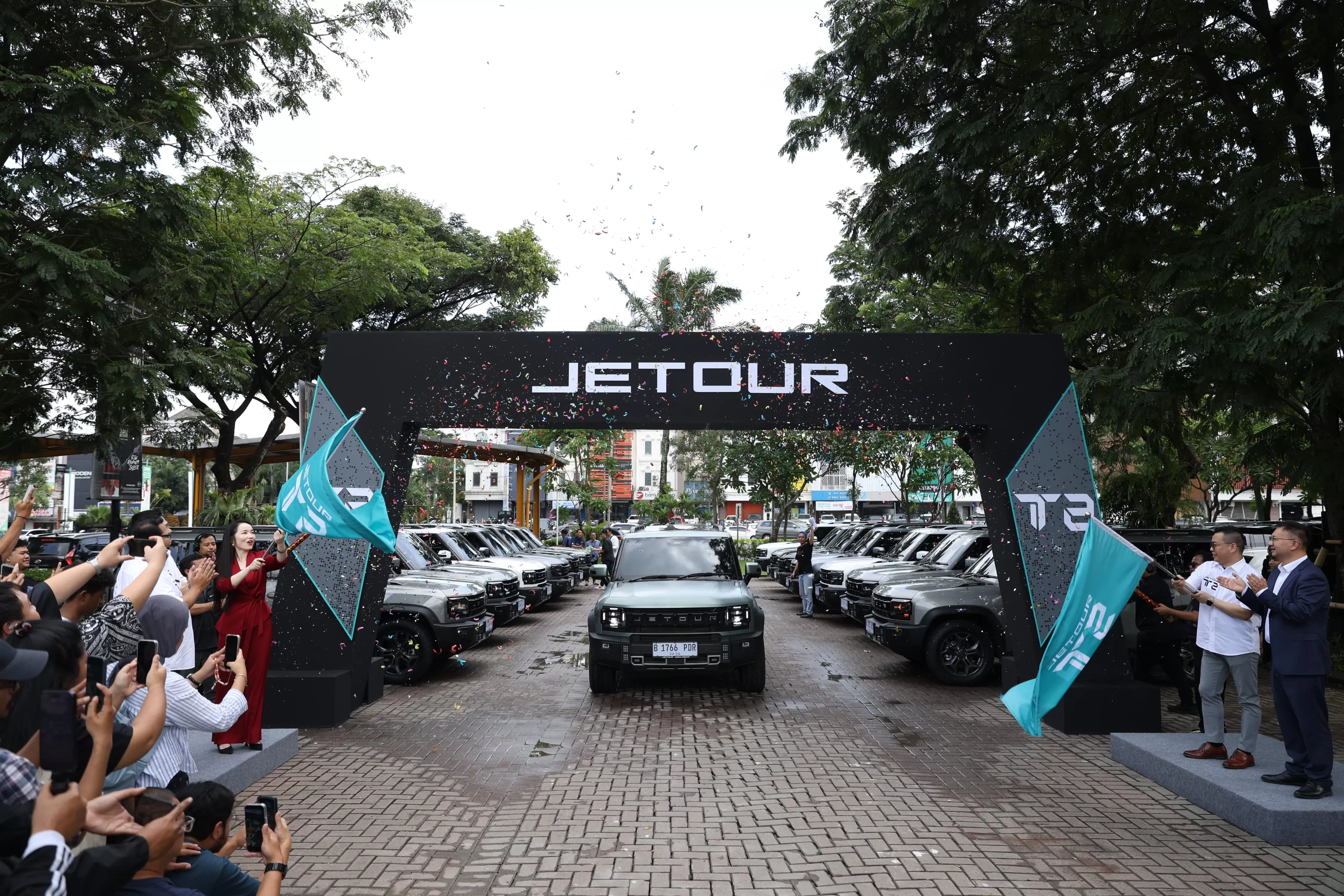Resmi Mengaspal di Indonesia, JETOUR T2 Mulai Diserahkan kepada Konsumen