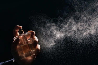 7 Rekomendasi Parfum Lokal, Mulai dari Aroma Powdery hingga Woody