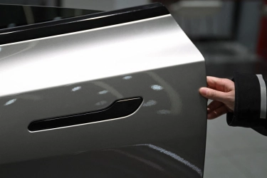 China Larang Gagang Pintu Otomatis di Mobil karena Rawan Kecelakaan