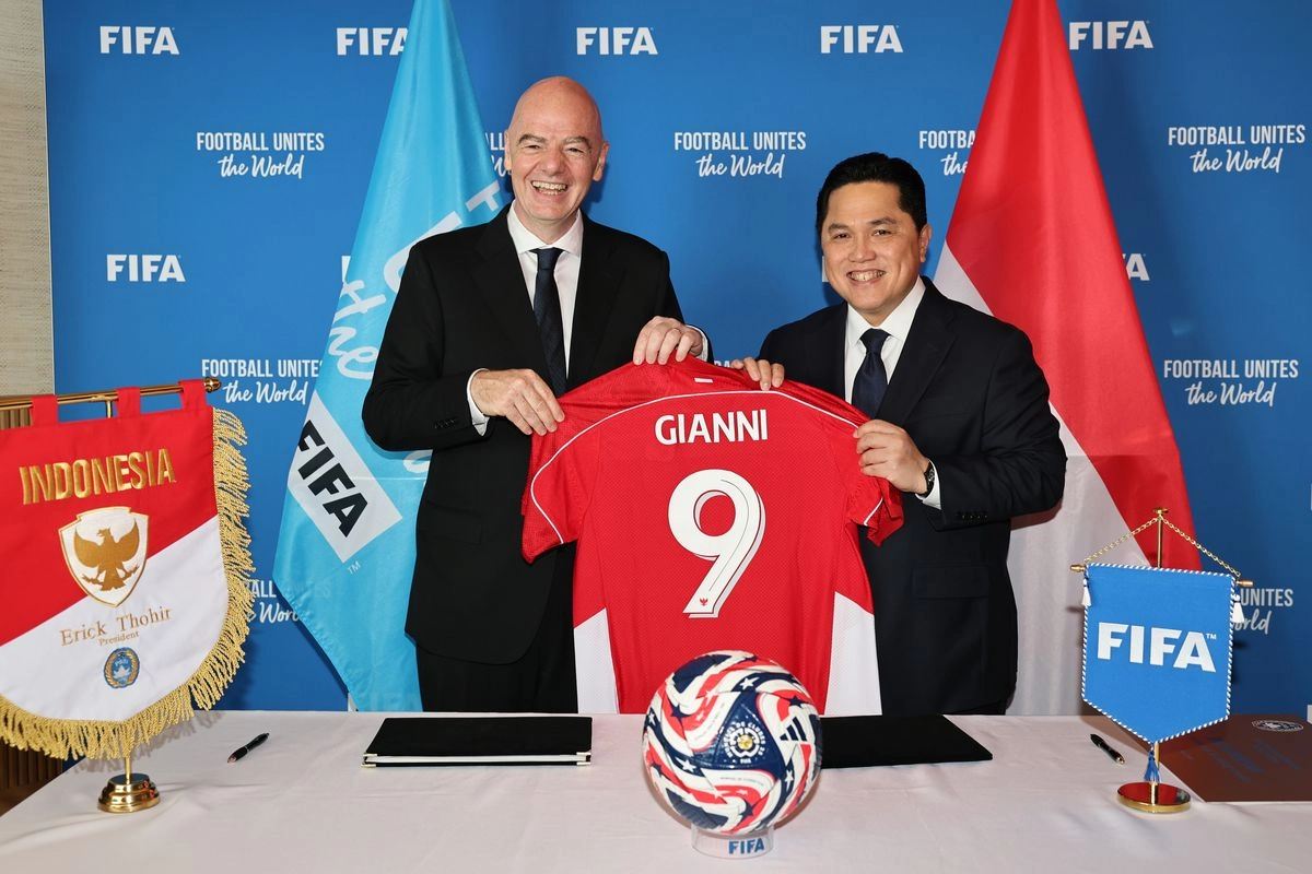 Presiden FIFA Jumpa Erick Thohir dan Mirwan Suwarso di Milan, Ada Apa?