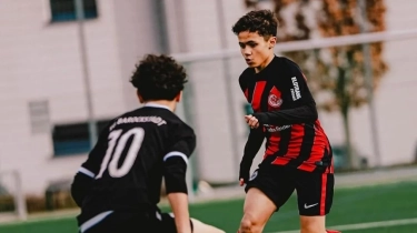 Gacor! Anak Dokter Kebumen Cetak 6 Gol dari 5 Laga Bersama Eintracht Frankfurt
