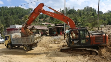 Kementerian PU Angkut 698 Ton Sampah dari Aceh