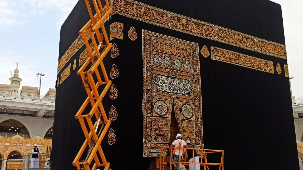 Mengenal Kiswah Kain Suci Penutup Kabah yang Dikirim Eksklusif ke Jeffrey Epstein