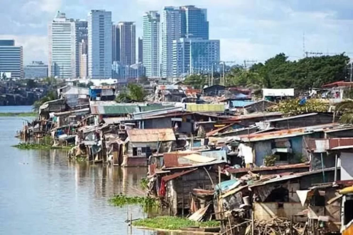 Jumlah Penduduk Miskin RI Tembus 23,36 Juta Orang, Terbanyak di Pulau Jawa