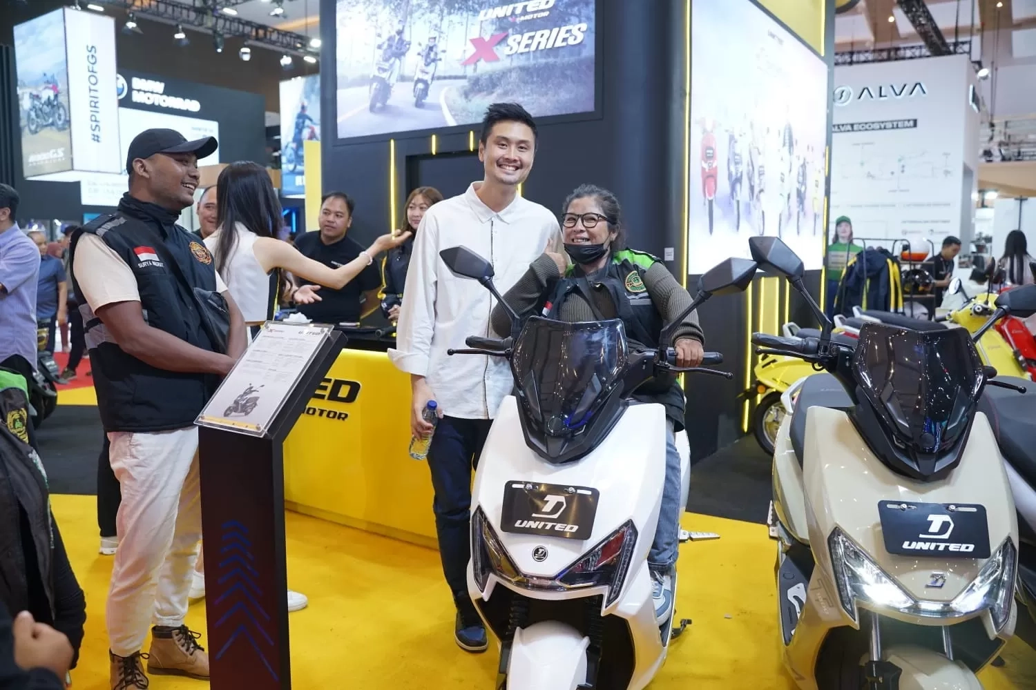 United E-Motor Meriahkan IIMS 2026 Tawarkan Program Menggiurkan
