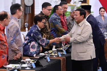 Membaca Politik Luar Negeri Prabowo dari Pendekatan Intermestik