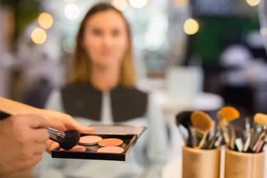 Tips Makeup Flawless untuk Perempuan 50 Tahun ke Atas ala Bobbi Brown