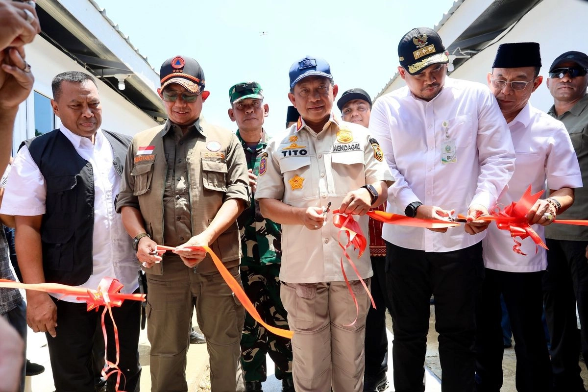 Tito Resmikan 1.300 Huntara di Tapanuli Selatan dan 7 Kabupaten Terdampak Bencana Sumatera