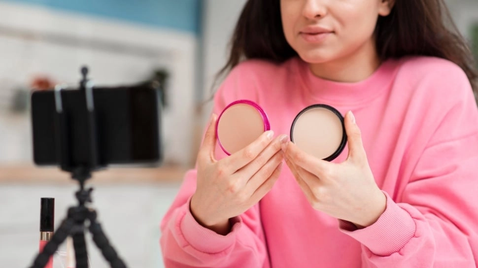 5 Bedak Full Coverage yang Ampuh Tutupi Bopeng dan Noda Hitam di Wajah
