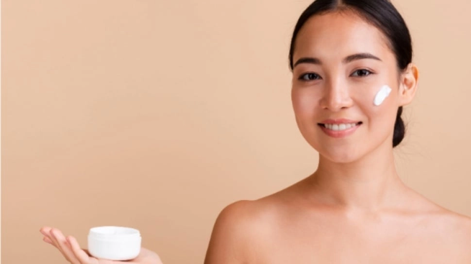 5 Day Cream Cegah Tanda Penuaan Usia 35 Tahun, Wajah Kenyal dan Bercahaya