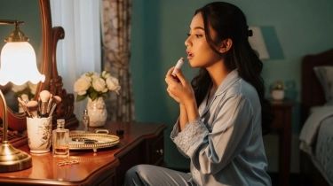 Apakah Boleh Tidur Pakai Lip Balm? Ini 5 Produk Tanpa SPF yang Bisa Dipakai Malam Hari