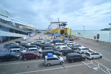 Mau Nyeberang ke Pulau Sumatera? Ini 6 Waktu Padat Pelabuhan Merak–Bakauheni yang Perlu Diwaspadai