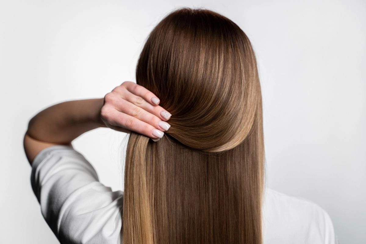 Hindari Mencatok Rambut yang Basah, Ini Dampaknya